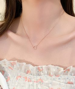 Exquisite MÃ¶bius Ring Necklace - Light Luxury Clavicle Chain, Niche Design, 2025 Trending High-End Jewelry