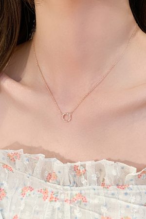 Exquisite MÃ¶bius Ring Necklace - Light Luxury Clavicle Chain, Niche Design, 2025 Trending High-End Jewelry