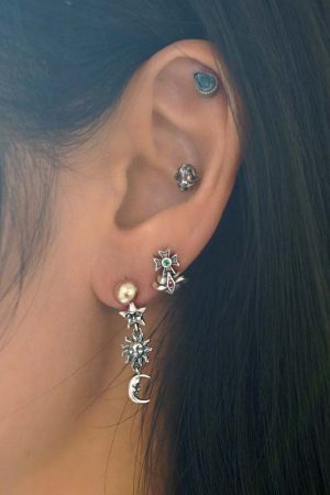 Exquisite Pearl Star Moon Sun Element Earrings for Women - Fashionable High-End Versatile Jewelry for 2025