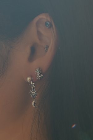 Exquisite Pearl Star Moon Sun Element Earrings for Women - Fashionable High-End Versatile Jewelry for 2025