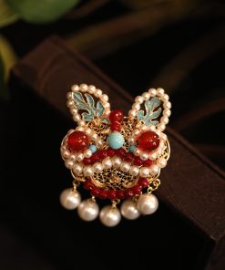 Exquisite Waking Lion Brooch Women's Sweater Pin - Floral Autumn Winter Cardigan Qipao Accessory Gift