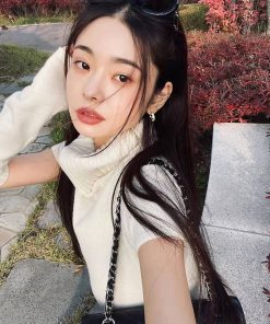 Exquisite White Zircon Small Hoop Earrings - Simple Versatile Ear Clips in Song Ji-a Style, Perfect for Y2K and Everyday Wear