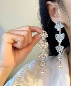 Fashionable Diamond-Inlaid Fan-Shaped Long Tassel Earrings with Unique Pearl Accents - Trendy 2025 Women's Jewelry