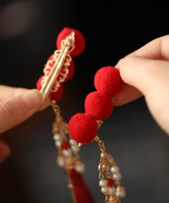 Festive Red Hanfu Hair Clips for Girls, Ancient Style Side Ornaments with Step-Shake Tassels, Perfect for New Year Celebrations