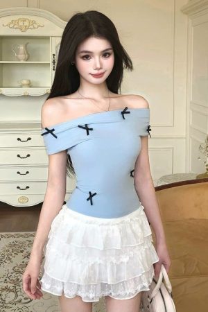 Fitted Bow Tie T-Shirt and Half-Length Skirt Set for Women, Spicy Girl Style, Summer Fashion, 90s Inspired Cake Skirt