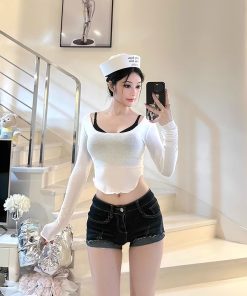 Fitted Stretchy Cropped Long-Sleeve T-Shirt - Waist-Cinching, Slightly Sheer, Y2K Style for a Flattering Silhouette