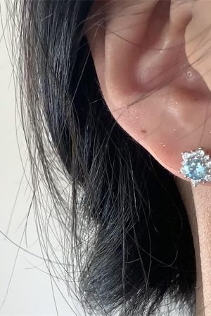 Flashing Blue Snowflake Zircon Earrings - High-End Titanium Steel Flat-Bottom Ear Cuffs for a Cool, Delicate Look