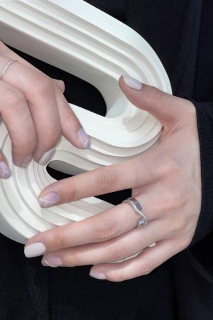Floating Curve Drill Finger Ring for Women - Light Luxury High-End Versatile Temperament Ring for Commuting and Everyday Wear