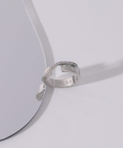 Floating Curve Drill Finger Ring for Women - Light Luxury High-End Versatile Temperament Ring for Commuting and Everyday Wear