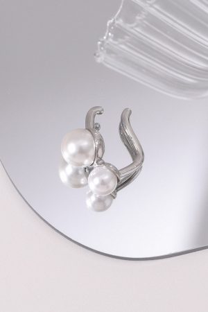 Floating Painless Ear Clips for Women, French Retro Large Double Pearl Drop Earrings, No Ear Holes, Vintage-Inspired Jewelry