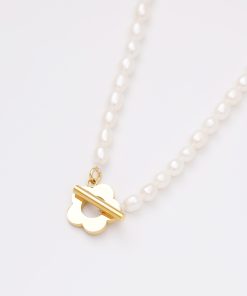 Floating Titanium Steel Necklace for Women - Non-Fading Vintage Pearl Clavicle Chain, 2025 Trendy Fashion Jewelry