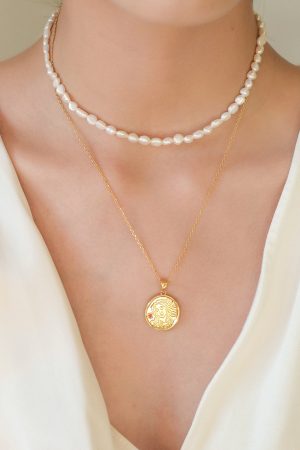 Floating Titanium Steel Necklace for Women - Non-Fading Vintage Pearl Clavicle Chain, 2025 Trendy Fashion Jewelry