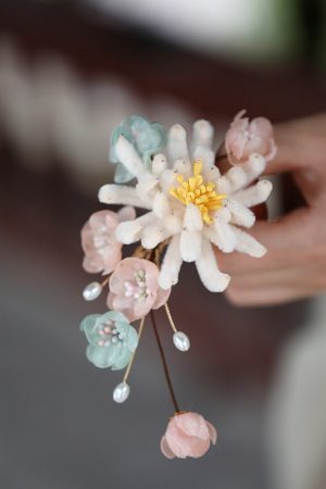 Floral Chrysanthemum Hair Clip for Women - Imitation Velvet Hanfu Back Headpiece, Autumn Winter 2025 Hair Accessory