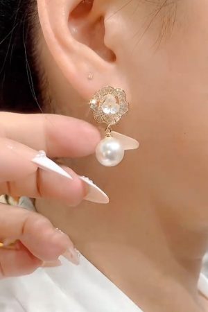 Floral Cluster Zirconia Pearl Stud Earrings - Trendy Drop Earrings with Niche Design, Elegant High-End Ear Accessories