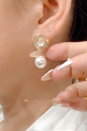 Floral Cluster Zirconia Pearl Stud Earrings - Trendy Drop Earrings with Niche Design, Elegant High-End Ear Accessories