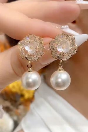 Floral Cluster Zirconia Pearl Stud Earrings - Trendy Drop Earrings with Niche Design, Elegant High-End Ear Accessories