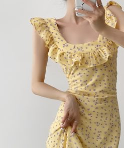 Floral French-Style Ruffled Midi Skirt for Women, Summer Slim-Fit Lace Spaghetti Strap Dress, Vacation Ready Fashion