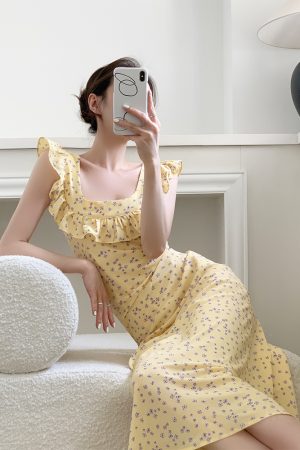 Floral French-Style Ruffled Midi Skirt for Women, Summer Slim-Fit Lace Spaghetti Strap Dress, Vacation Ready Fashion