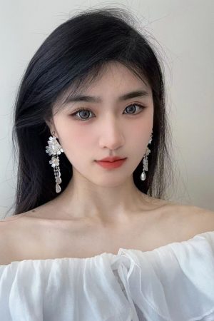 Floral Pearl Tassel Earrings for Women - Ultra-Fairy White Petal Water Drop Long Earrings, Chic Vacation Jewelry