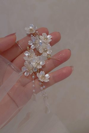 Floral Pearl Tassel Earrings for Women - Ultra-Fairy White Petal Water Drop Long Earrings, Chic Vacation Jewelry