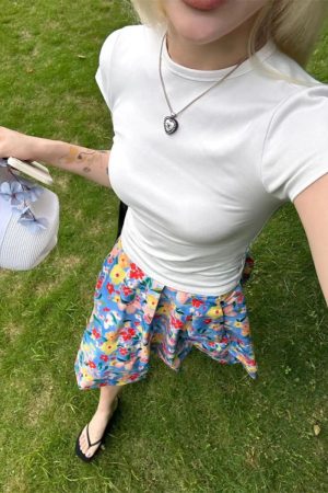 Floral Pleated A-Line Skirt for Women - Mid-Length Summer Vacation Style with Large Flower Print