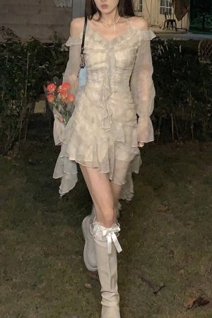Floral Print Off-Shoulder Dress with Ruffled Hem, Waist-Cinching Design, Tie-Dye, Irregular Short Skirt for Spring and Summer
