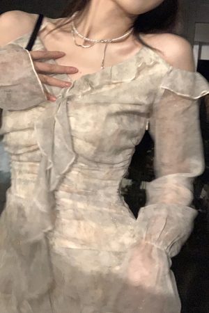 Floral Print Off-Shoulder Dress with Ruffled Hem, Waist-Cinching Design, Tie-Dye, Irregular Short Skirt for Spring and Summer