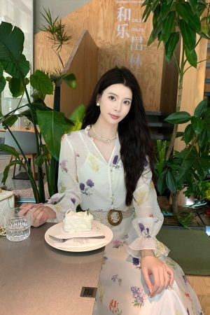 Floral Print V-Neck Shirt and Skirt Three-Piece Set for Women - Elegant Spring Outfit, Y2K Inspired Style