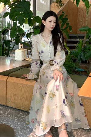 Floral Print V-Neck Shirt and Skirt Three-Piece Set for Women - Elegant Spring Outfit, Y2K Inspired Style