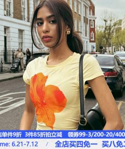 Floral Print Yellow T-Shirt, Slim Fit Short Sleeve Top, European American Style, Versatile Streetwear Fashion