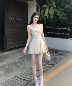 Floral Spaghetti Strap Dress for Women - French Style Seaside Vacation, Waist-Cinching Square Neck, Short Skirt, Summer Fashion