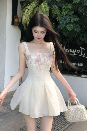 Floral Spaghetti Strap Dress for Women - French Style Seaside Vacation, Waist-Cinching Square Neck, Short Skirt, Summer Fashion