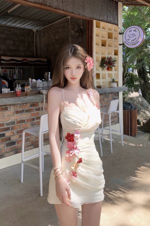Floral Spaghetti Strap Dress for Women, French-Style Waist-Cinching Design, Summer Vacation Hot Girl Short Skirt