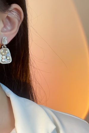 French Artistic Retro Silver Needle Diamond Crystal Pearl Geometric Stud Earrings - Personalized Light Luxury Ear Accessories
