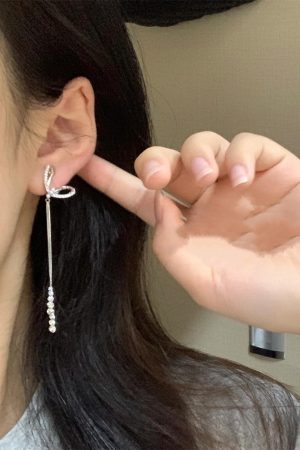 French Bow Tassel Earrings for Women - High-End Minimalist Studs, Versatile Ear Accessories, Chic Fashion Jewelry