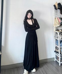 French Hepburn Style Black Knitted Dress for Women - Elegant Long Sleeves, Waist-Cinching Slim Fit for Spring Fashion