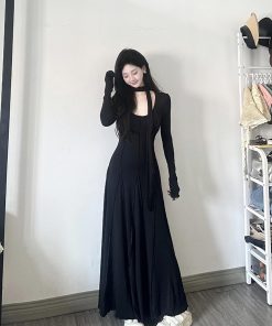 French Hepburn Style Black Knitted Dress for Women - Elegant Long Sleeves, Waist-Cinching Slim Fit for Spring Fashion