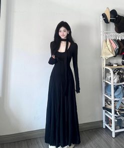 French Hepburn Style Black Knitted Dress for Women - Elegant Long Sleeves, Waist-Cinching Slim Fit for Spring Fashion