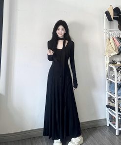 French Hepburn Style Black Knitted Dress for Women - Elegant Long Sleeves, Waist-Cinching Slim Fit for Spring Fashion