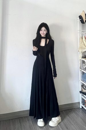 French Hepburn Style Black Knitted Dress for Women - Elegant Long Sleeves, Waist-Cinching Slim Fit for Spring Fashion