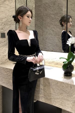 French Hepburn-Style Diamond-Embellished Velvet Evening Dress for Women, Mid-Length, Square Neckline, Elegant Autumn Winter Socialite Fashion