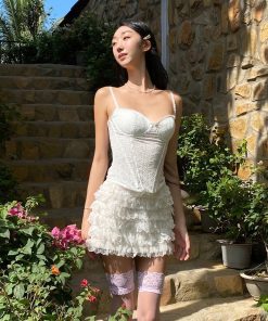 French Lace Splicing Camisole - Slim Fit Sweet Top for a Chic 90s Inspired Look