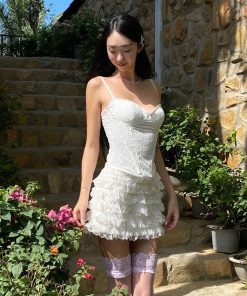 French Lace Splicing Camisole - Slim Fit Sweet Top for a Chic 90s Inspired Look