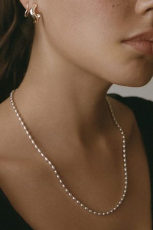 French Minimalist Bead Choker Necklace in Light Gold and Silver - Versatile European American Retro Style Jewelry