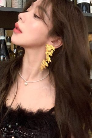 French Retro Heavy Metal Flower Tassel Earrings for Women â€“ High-End Unique Studs, Autumn & Winter Fashion Jewelry