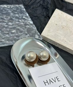 French Retro Velvet Drop Earrings with Artificial Pearl Accents - Trendy Autumn/Winter Accessories