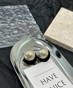 French Retro Velvet Drop Earrings with Artificial Pearl Accents - Trendy Autumn/Winter Accessories