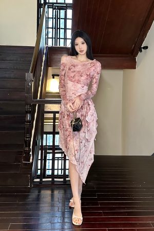 French Romantic Style Fitted Asymmetrical Hem Dress - Elegant Pure Desire Design for Chic Occasions