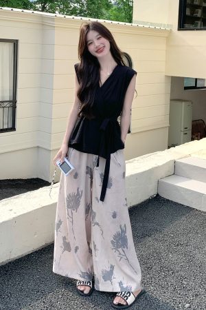 French-Style Black Sleeveless Top and Printed Wide-Leg Pants Two-Piece Set for Women - Stylish Summer 2025 Outfit