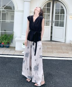 French-Style Black Sleeveless Top and Printed Wide-Leg Pants Two-Piece Set for Women - Stylish Summer 2025 Outfit